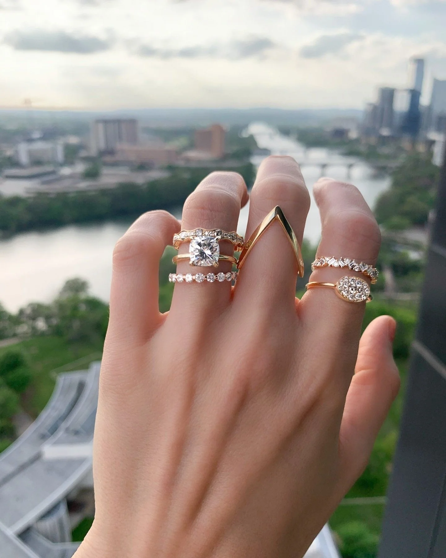 Bead Set Ripple Wedding Band - Image 2