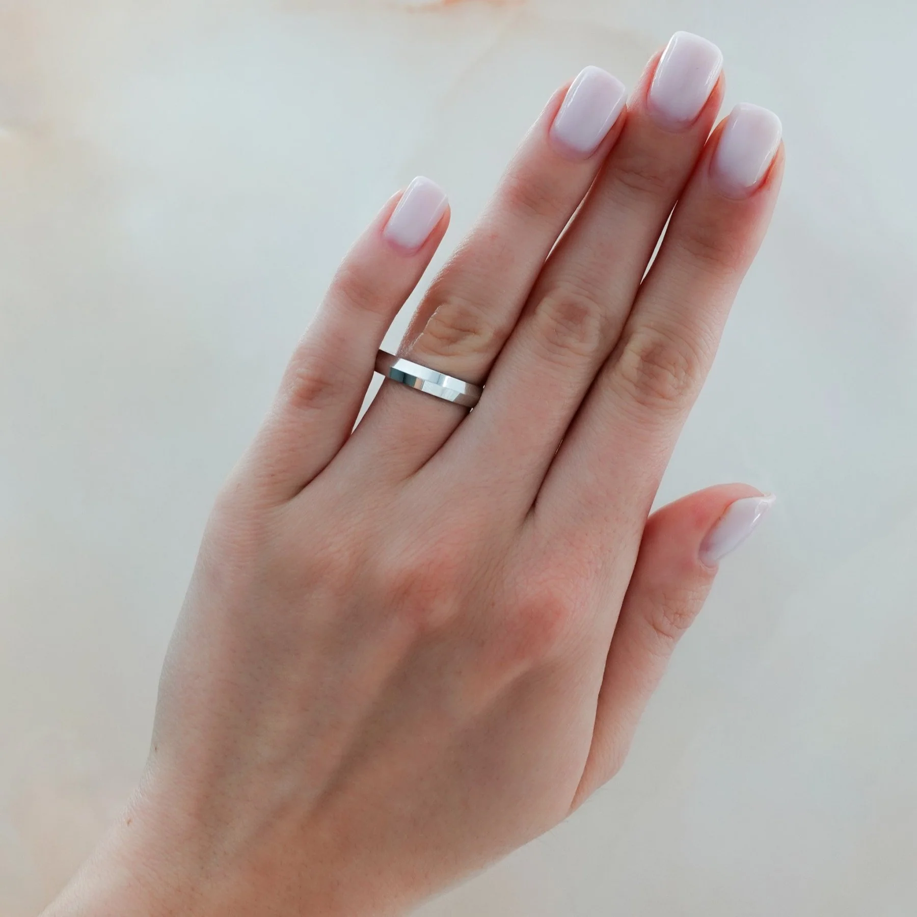 Butter Knife Edge Wedding Band (4mm) - Image 2