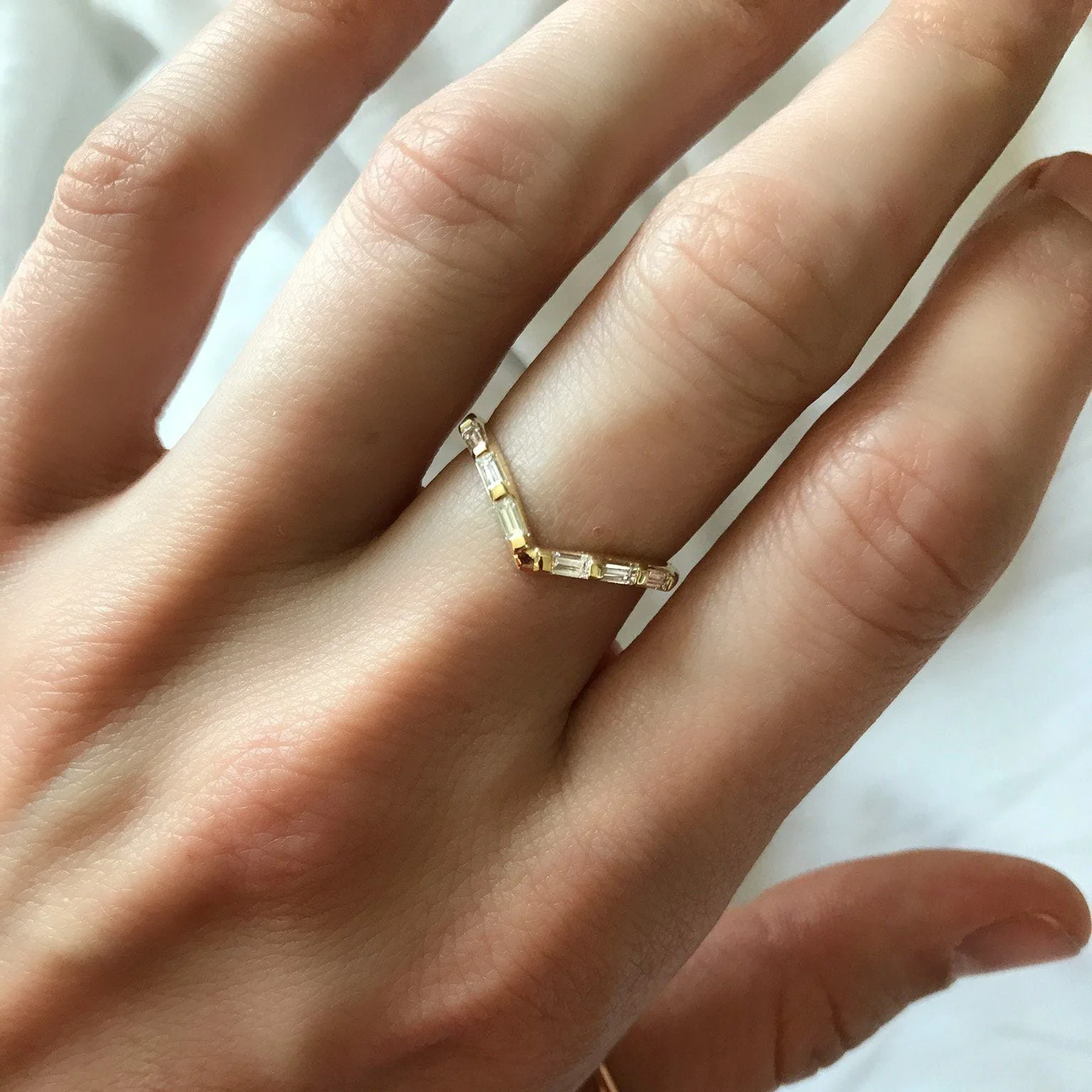 Chevron Baguette Wedding band - Image 4