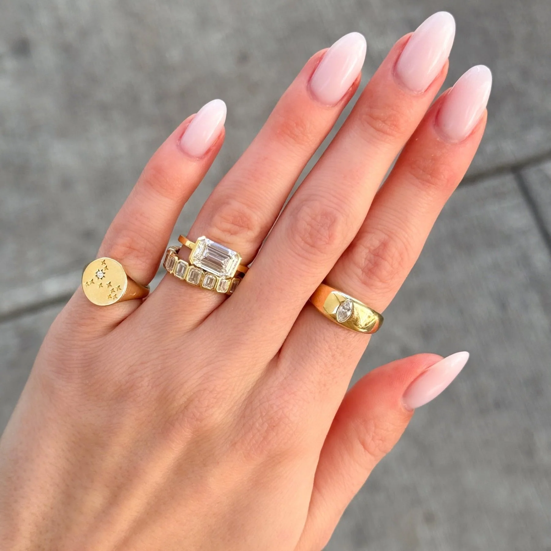 Chunky Burnished Ring with an Oval Cut - Image 2