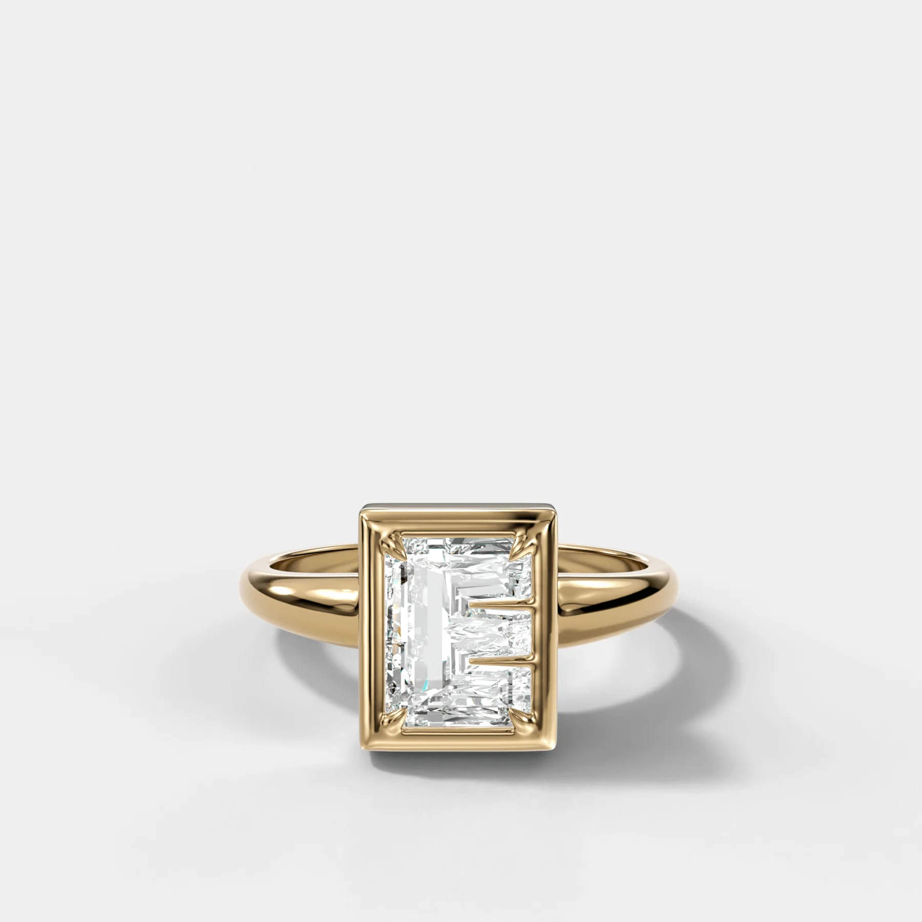 Club Diamond Initial Ring - Letter E