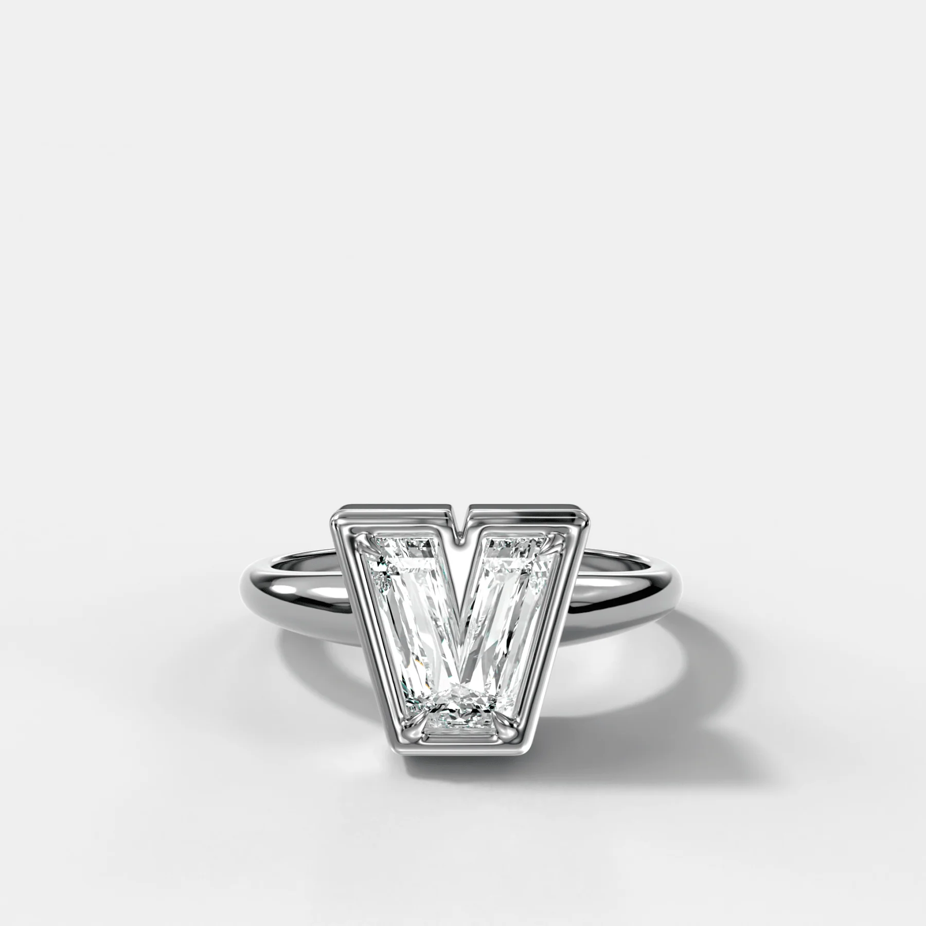 Club Diamond Initial Ring - Letter V - Image 3