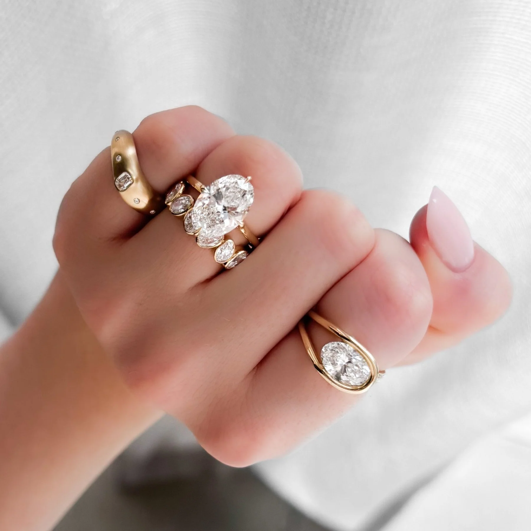 Compass Solitaire Engagement Ring with Oval Cut Diamond - Image 6