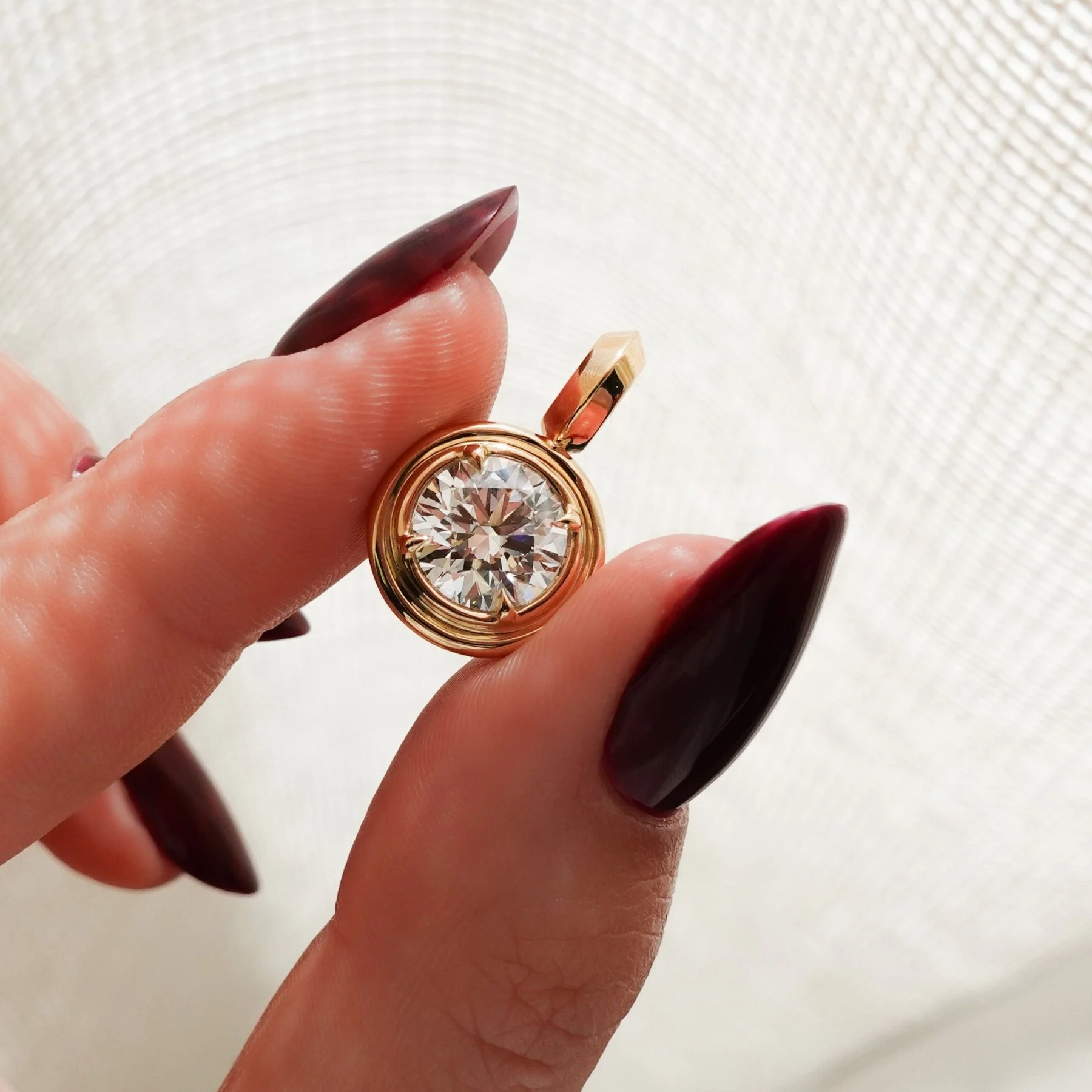 Double Bezel Round Attachable Diamond Pendant - Image 6
