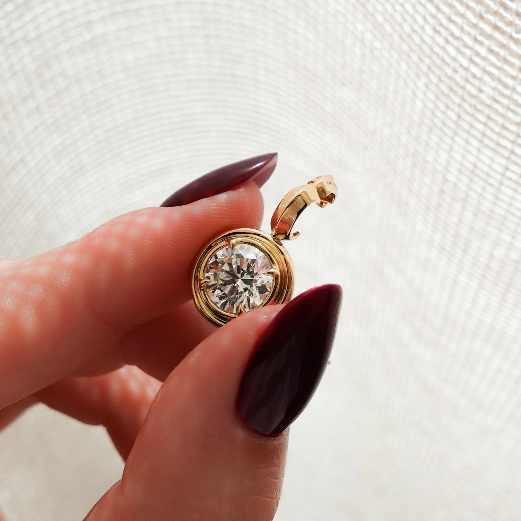Double Bezel Round Attachable Diamond Pendant - Image 7