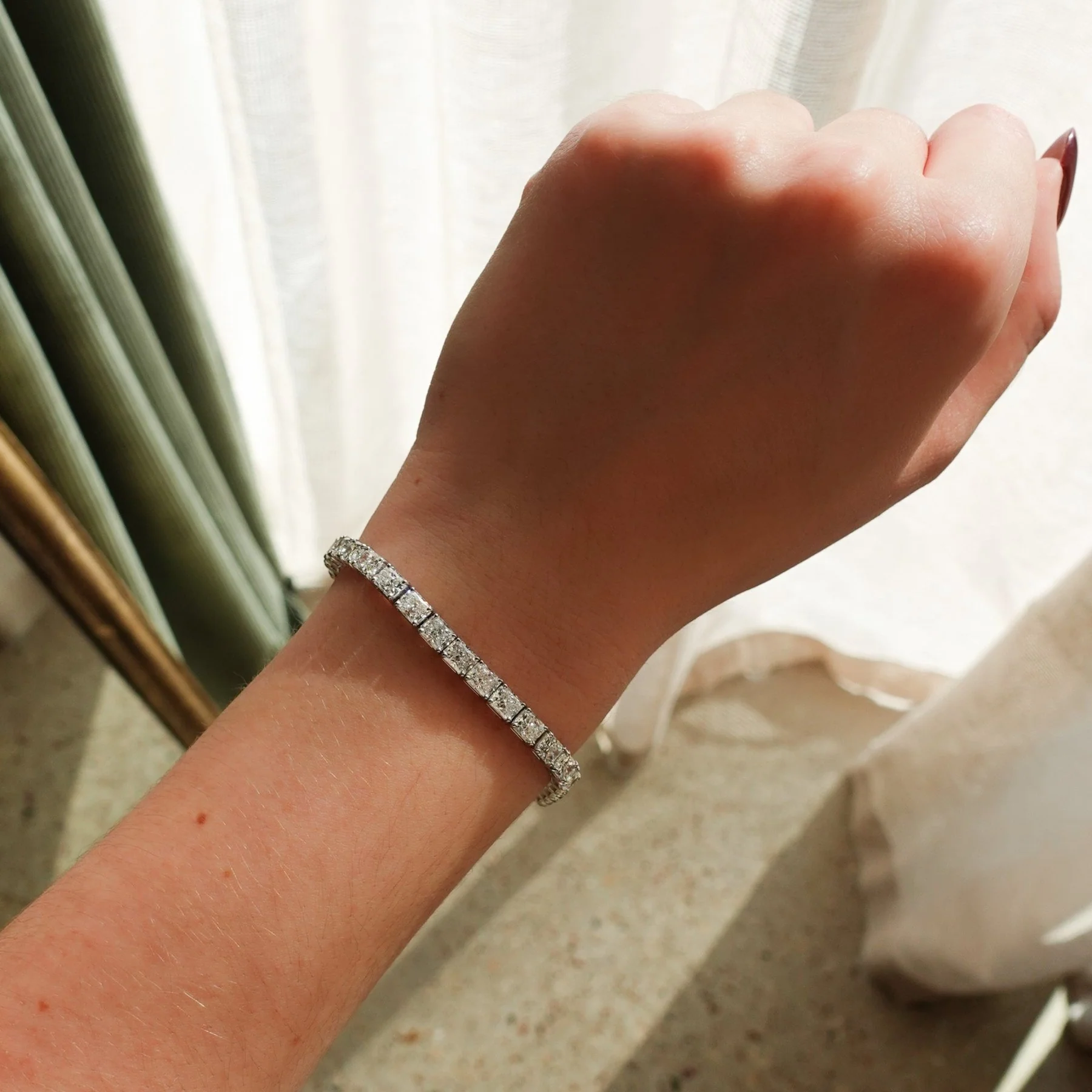 East West Radiant Tennis Bracelet (14.00 carat) - Image 2