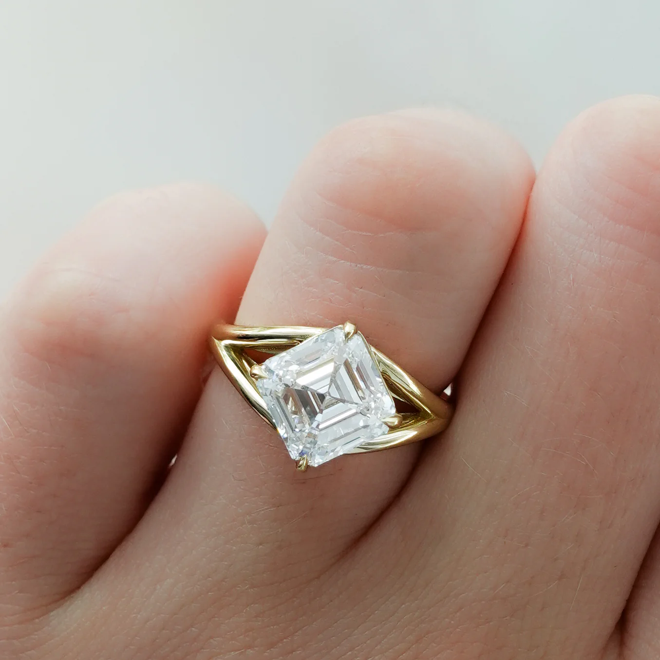 Split Shank Solitaire Engagement Ring with Tilted Asscher Cut Diamond - Image 7